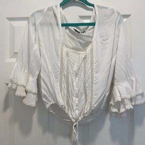 Kivari white cropped blouse, size medium